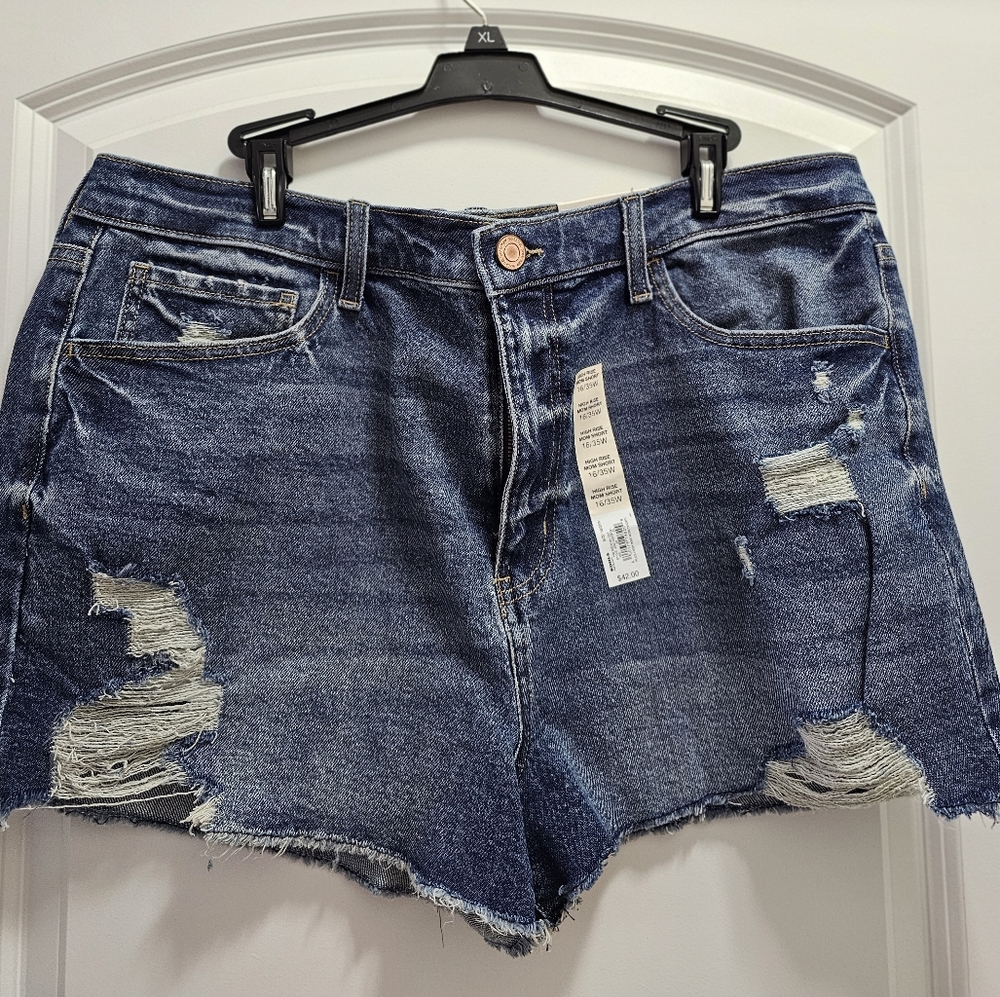 Juniors' Plus Size SO High Rise Mom Shorts Size16 NWT